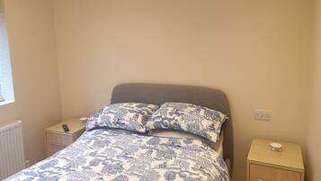1 bedroom, in-room safe, iron/ironing board, free WiFi
