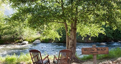 Kern River Willow Cabin Private Waterfront Cedar Hot Tub Fireplace Native Garden