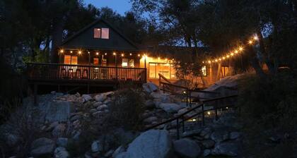 Kern River Willow Cabin Private Waterfront Cedar Hot Tub Fireplace Native Garden