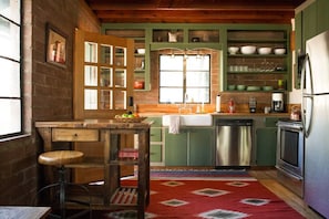 Fridge, microwave, oven, stovetop - Kern River Willow Cabin Private Waterfront Cedar Hot Tub Fireplace Native Garden (Kernville)