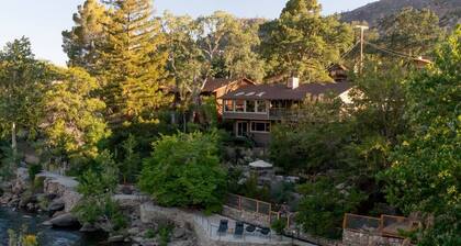 The Kern River House: River's Edge Cottage Private Waterfront Fireplace Dog OK