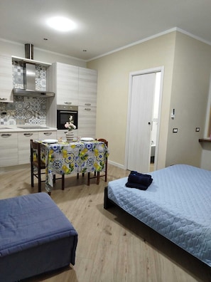 1 chambre, Wi-Fi gratuit, draps fournis