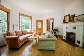 Living area - BW Boutique Hotel (Central Lake)