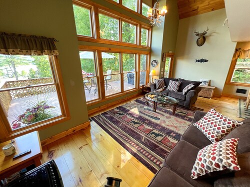 Hilltop Hideaway - Great views of Lake George