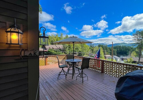 Hilltop Hideaway - Great views of Lake George