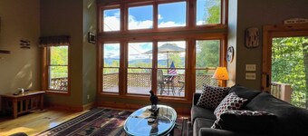 HIlltop Hideaway - Great views of the Lake George