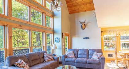 Hilltop Hideaway - Great views of Lake George