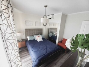 3 slaapkamers, een bureau, reisbedje, wifi