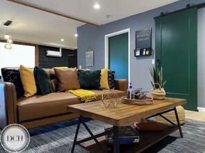 Interior - Unit #B: Down the Rabbit Role Amazing Views (Clarkdale)