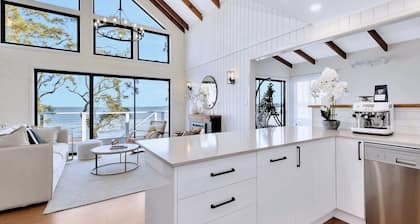 A Picturesque Lakehouse | Fun & Zoned for Privacy
