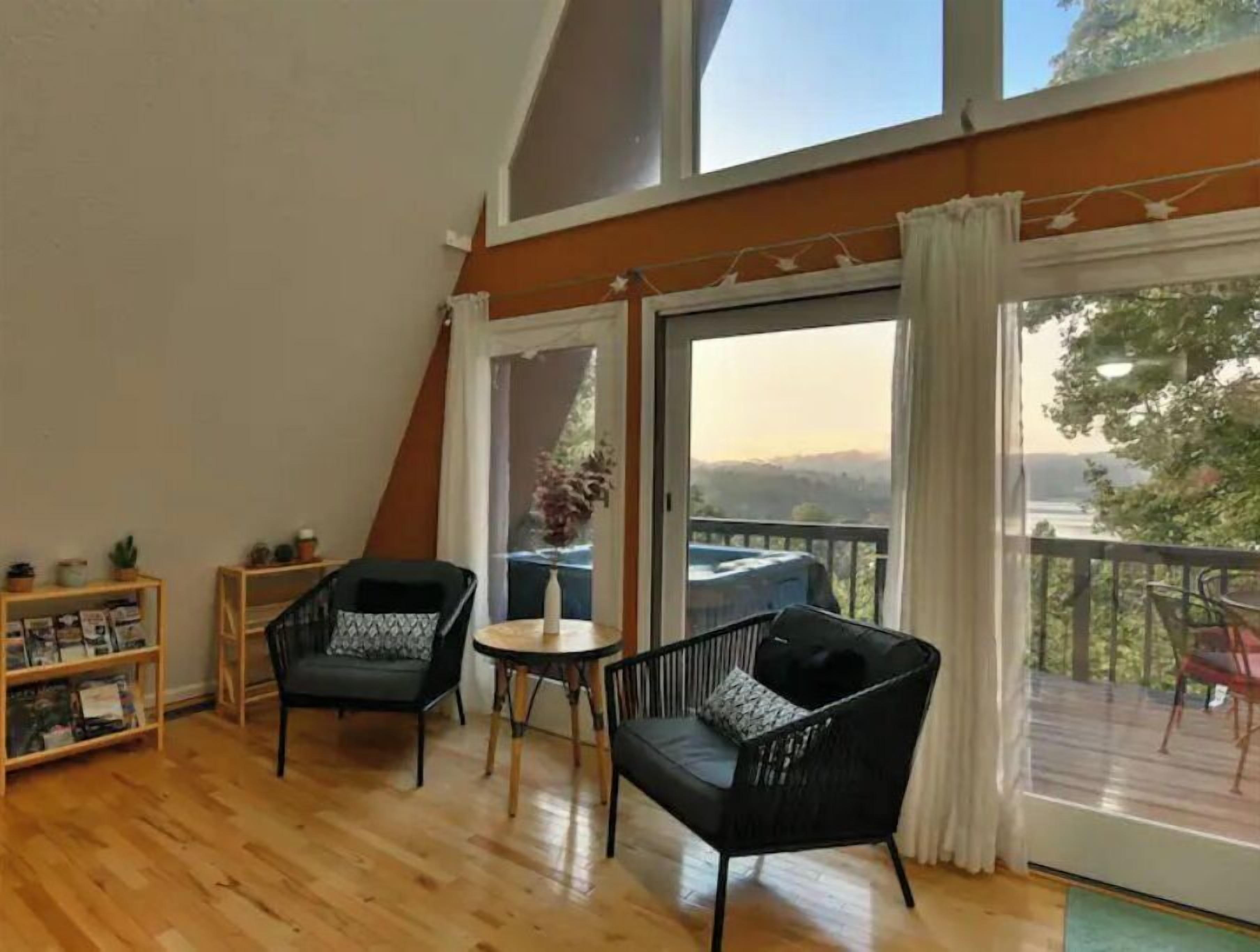 智能电视、壁炉