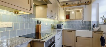 Alojamiento de 3 habitaciones en Holt