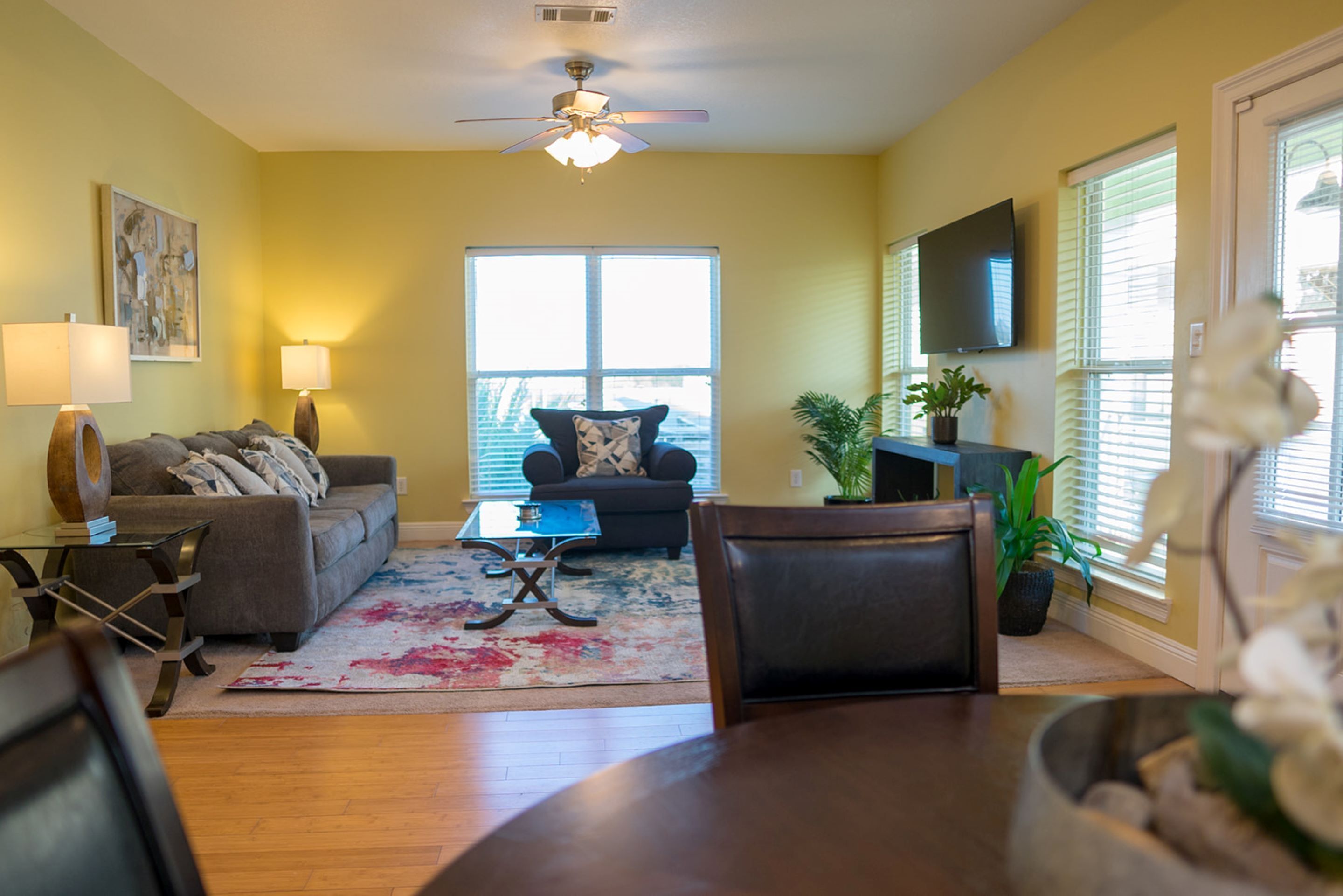 40-inch Smart TV with cable channels, TV