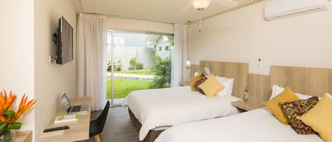 1 bedroom, travel crib, WiFi