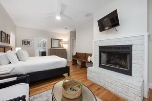 3 chambres, fer et planche à repasser, accès au Wi-Fi (inclus)