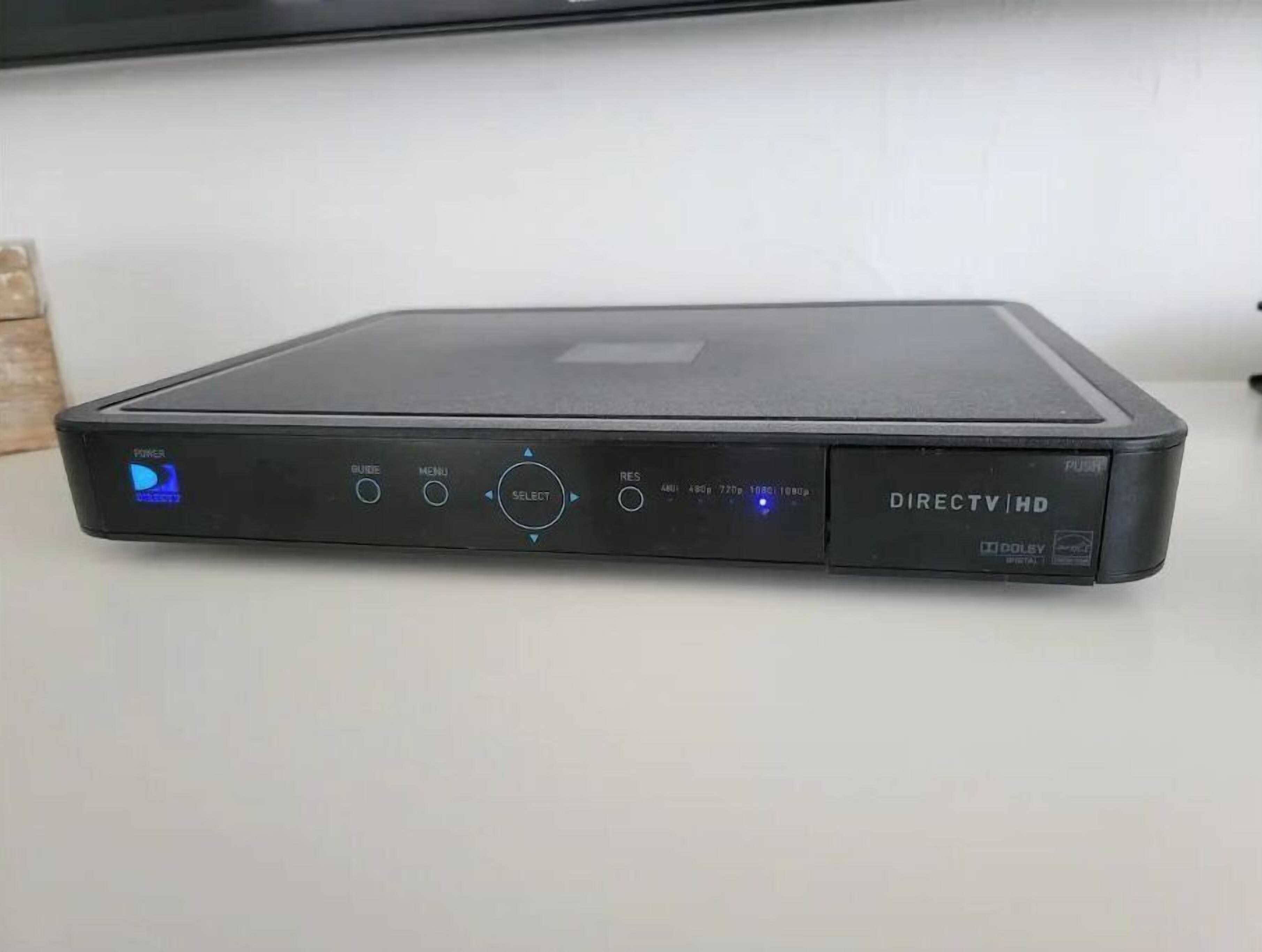 En DIRECTV HD-boks med en tænd/sluk-knap, guide-knap, menu-knap og en central udvælgelsesknap.