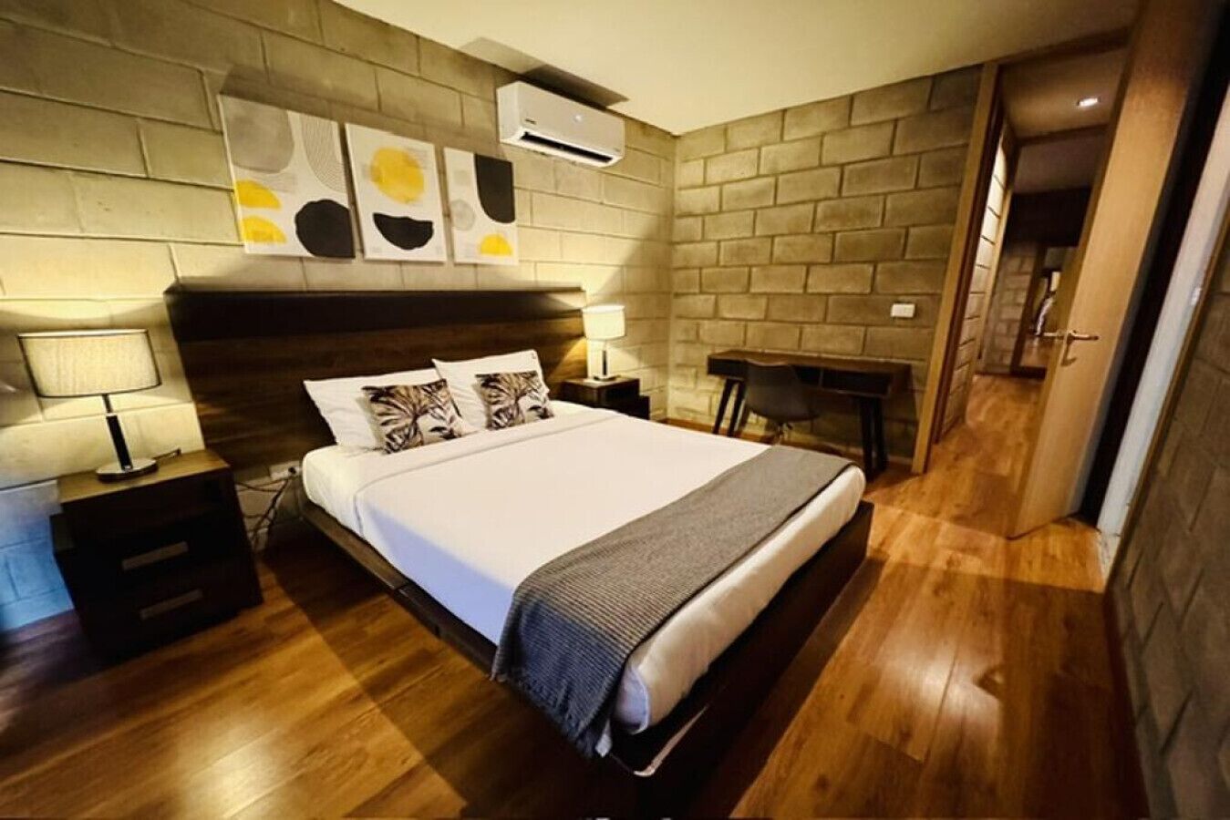 2 bedrooms, desk, iron/ironing board, free WiFi