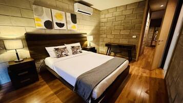 2 bedrooms, desk, iron/ironing board, free WiFi