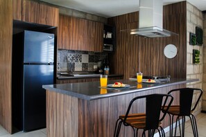 Fridge, microwave, oven, stovetop