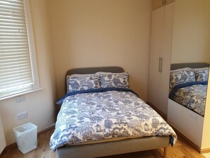 1 bedroom, in-room safe, iron/ironing board, free WiFi