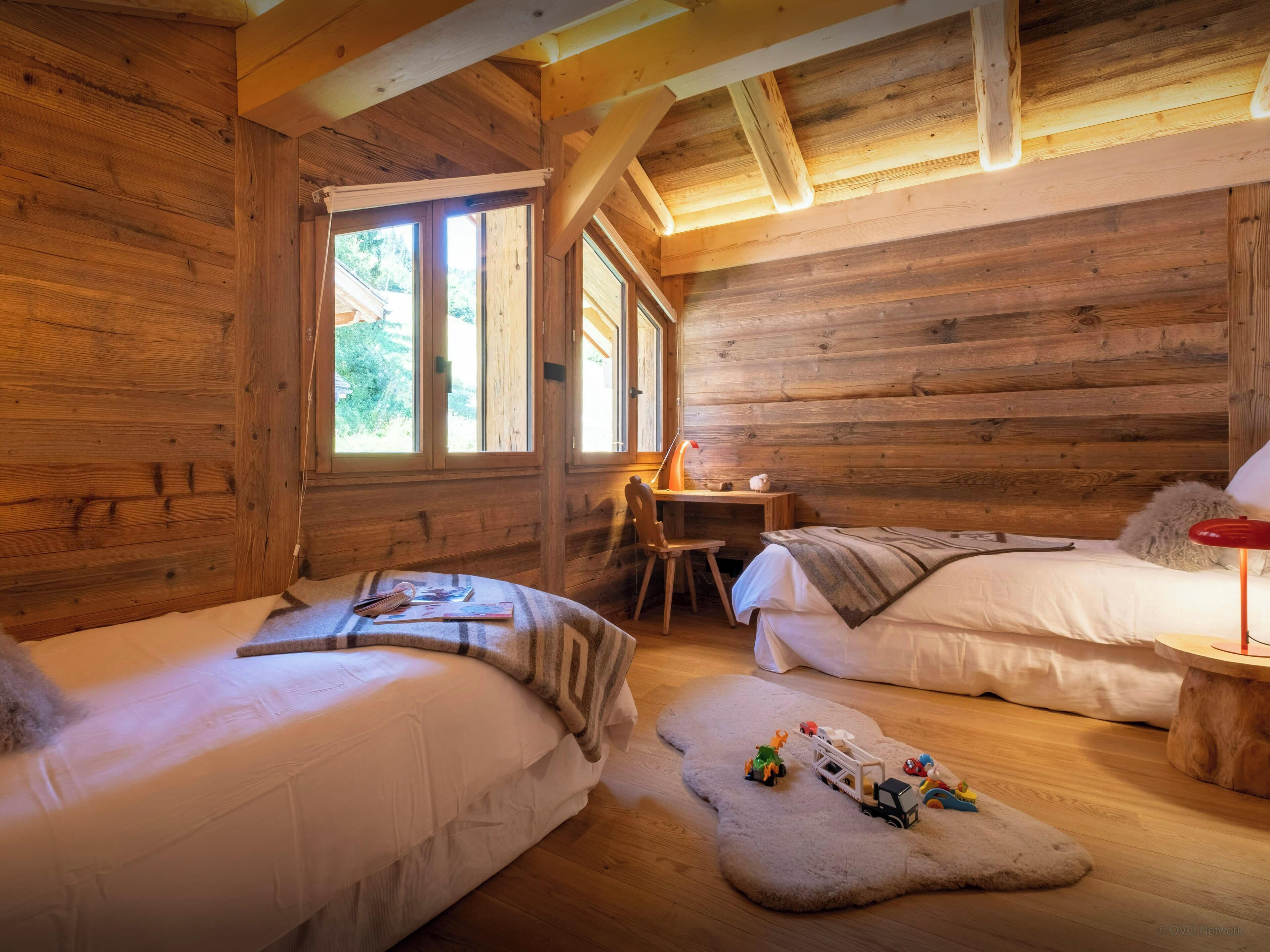 4 chambres, fer et planche à repasser, Wi-Fi, draps fournis