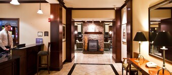 1 Bedroom King Suite | Free Breakfast.