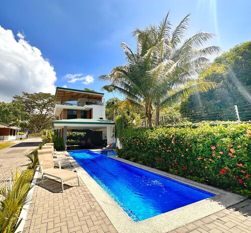 Brand New! Jaco Beach outside the back gate!