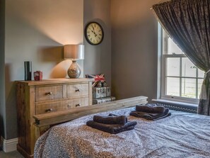 3 bedrooms, free WiFi, bed sheets