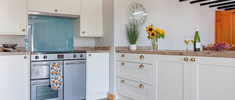 Lave-vaisselle, chaise haute