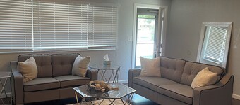 Relaxing 3 Bedroom home minutes from Downtown Dayton