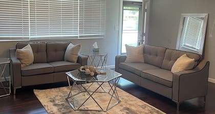 Relaxing 3 Bedroom home minutes from Downtown Dayton