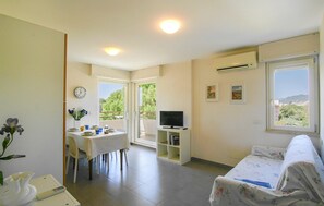 Fireplace, DVD player - 2 bedroom nice apartment in Lavagna (Lavagna)