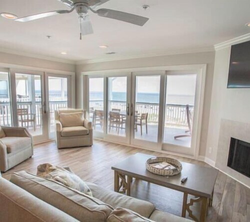 Insanely Gorgeous, Oceanfront, Top Floor Views