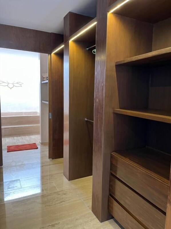 Deluxe Villa | 3 bedrooms, in-room safe, individually decorated, individually furnished