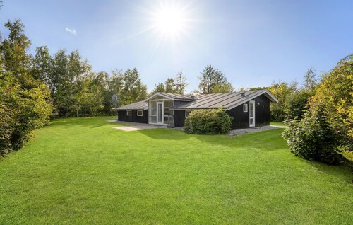 Awesome home in Grenaa with sauna