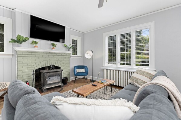 Smart TV, ping pong, books