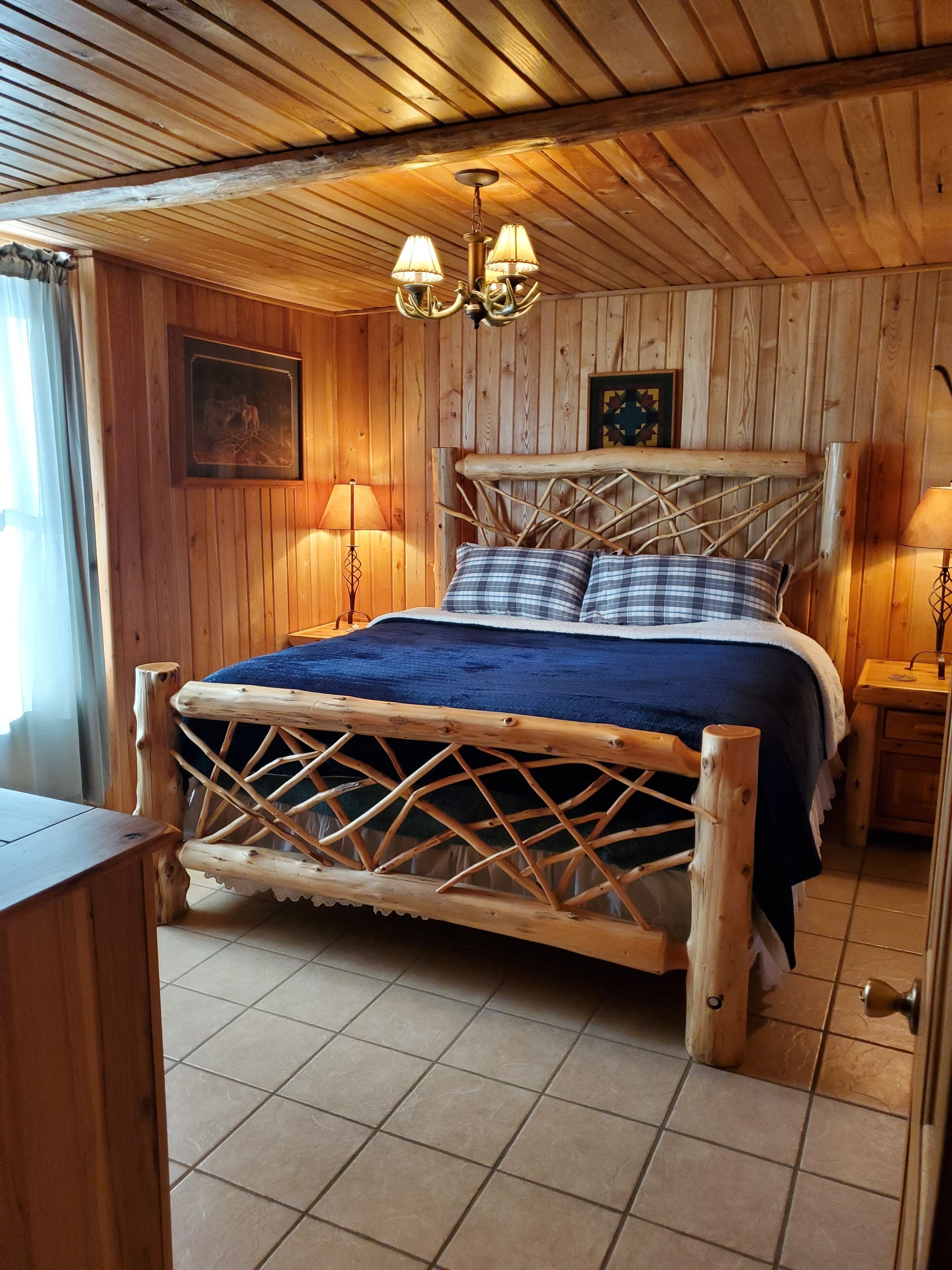 5 bedrooms, desk, iron/ironing board, free WiFi