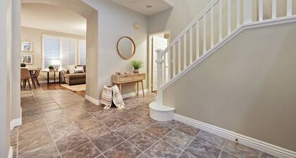 10 min walk to the beach, hot tub and pool table - Dolphin's Cove in Leucadia