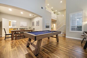 Game room - 10 min walk to the beach, hot tub and pool table - Dolphin's Cove in Leucadia (Encinitas)