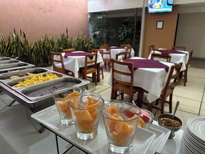 Daily buffet breakfast (MXN 100 per person)