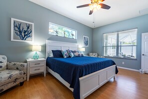 4 habitaciones, tabla de planchar con plancha y cuna de viaje 