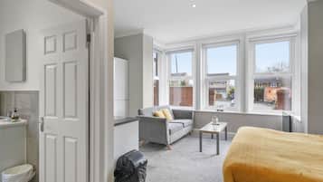 Iron/ironing board, WiFi, bed sheets, wheelchair access