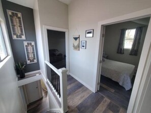 2 slaapkamers, een strijkplank/strijkijzer, wifi, beddengoed