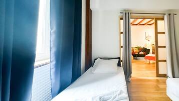 2 bedrooms, iron/ironing board, free WiFi, bed sheets