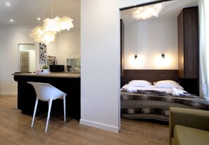 1 غرفة نوم ومكواة/لوح كي وواي فاي مجانًا وملاءات أسرّة