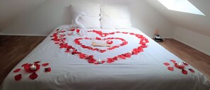 1 chambre, fer et planche à repasser, Wi-Fi gratuit, draps fournis