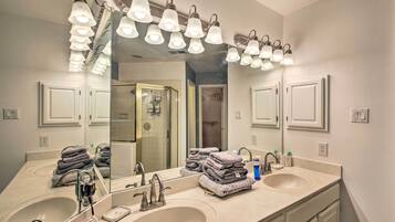 Hair dryer, towels