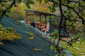 Outdoor dining - Captivating 3-Bedrooms Cottage in the hills (Uhliska)