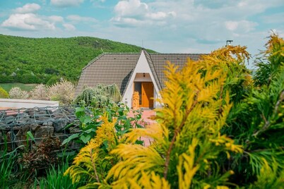 Captivating 3-Bedrooms Cottage in the hills