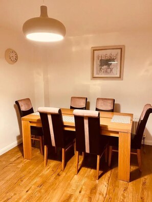 Dining - Beautiful 3-Bed House in Londonderry (Londonderry)